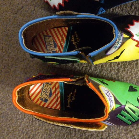 Batman and Joker Deadly Duo ankle boots, a size 10 & a size 11 - Picture 11 of 13